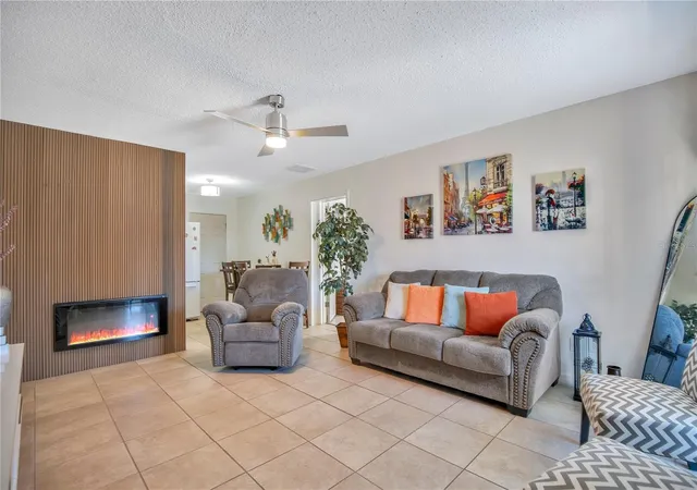 Photo 4 of Single family home for sale at 4027 Gander Ave, Orlando, FL 32822 | MLS# O6378844 | Listing updated on 2026-10-02