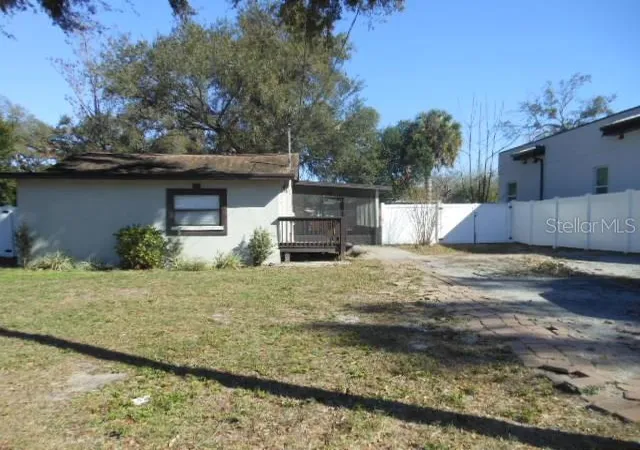 Photo 2 of Single family home for sale at 8421 N Orangeview Ave, Tampa, FL 33617 | MLS# TB8471443 | Listing updated on 2026-09-19