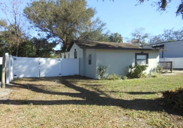 Photo 3 of Sale Pending at 8421 N Orangeview Ave, Tampa, FL 33617 | MLS# TB8471443 | Listing updated on 2026-10-27