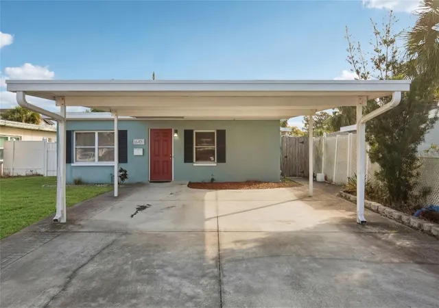 1st image of 640 59th St S, St Petersburg, FL 33707 | MLS# OM717895