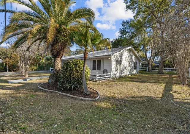 5th image of 1010 INDIAN BEACH DRIVE DRIVE, Sarasota, FL 34234 | MLS# A4680856