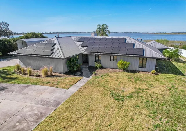 Photo 1 of Single family home for sale at 3050 Crump Rd, Winter Haven, FL 33881 | MLS# L4959091 | Listing updated on 2026-09-15