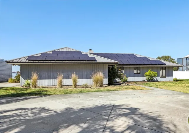 Photo 2 of Single family home for sale at 3050 Crump Rd, Winter Haven, FL 33881 | MLS# L4959091 | Listing updated on 2026-09-15