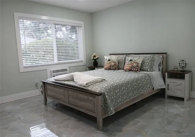 Photo 3 of Condo for sale at 4129 Dolphin Dr #1, Tampa, FL 33617 | MLS# TB8471475 | Listing updated on 2026-09-23