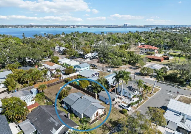 Photo 2 of Single family home for sale at 2710 3rd Avenue W, Bradenton, FL 34205 | MLS# A4680861 | Listing updated on 2026-08-31