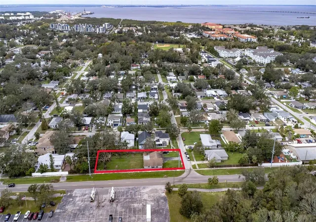 4th image of 4402 W Lancaster St, Tampa, FL 33616 | MLS# TB8471532
