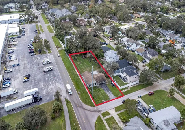 10th image of 4402 W Lancaster St, Tampa, FL 33616 | MLS# TB8471532