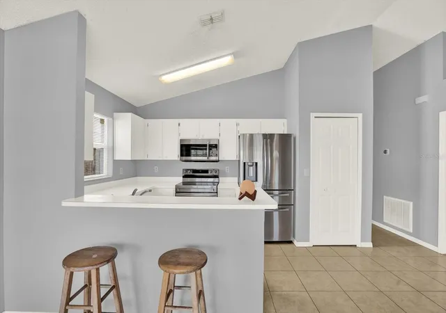 3rd image of 1618 Citrus Orchard Wy, Valrico, FL 33594 | MLS# TB8471562