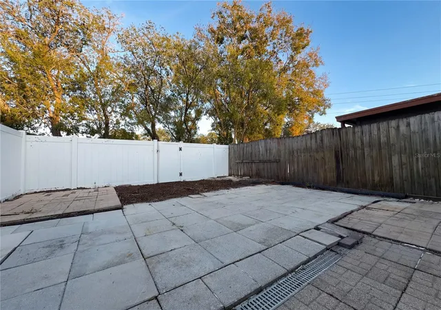 2nd image of 1703 Oak Br Ct, BRANDON, FL 33511