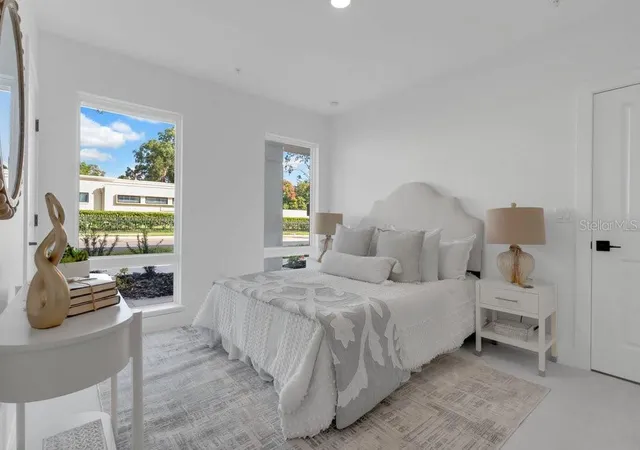 Photo 2 of Townhouse for sale at 1008 E Robinson, Orlando, FL 32801 | MLS# O6378954 | Listing updated on 2026-09-13