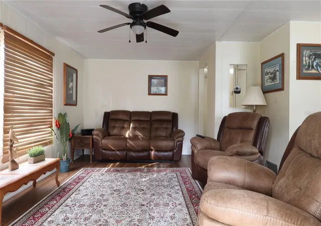 Homes for sale in Lake Panasoffkee, FL | 1158 Cr 439, Lake Panasoffkee, FL 33538 | MLS# G5107623