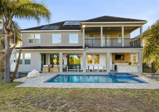 Photo 2 of Single family home for sale at 11545 Brickyard Pond Ln, Windermere, FL 34786 | MLS# O6378961 | Listing updated on 2026-09-07