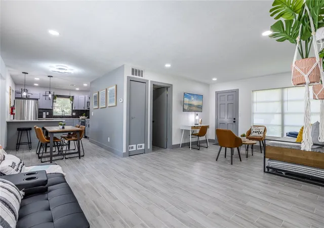4th image of 1213 Corbett Ln, Orlando, FL 32806 | MLS# O6378970