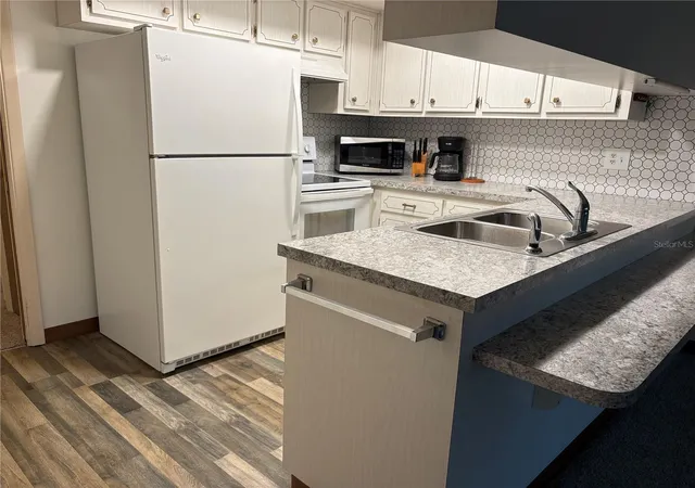 3rd image of 5433 Palm Dr, NEW PORT RICHEY, FL 34652