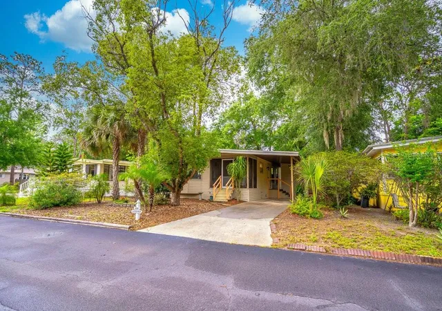 Photo 3 of Manufactured home for sale at 508 W Plantation Blvd, Lake Mary, FL 32746 | MLS# O6378994 | Listing updated on 2026-10-08