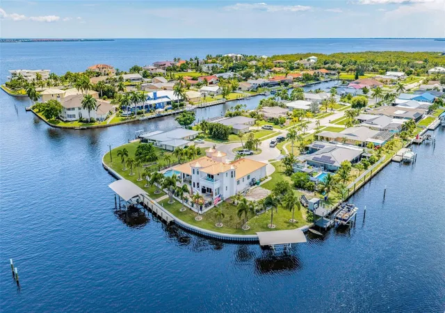 Photo 3 of Single family home for sale at 290 Tait Ter Se, Port Charlotte, FL 33952 | MLS# C7521381 | Listing updated on 2026-10-07