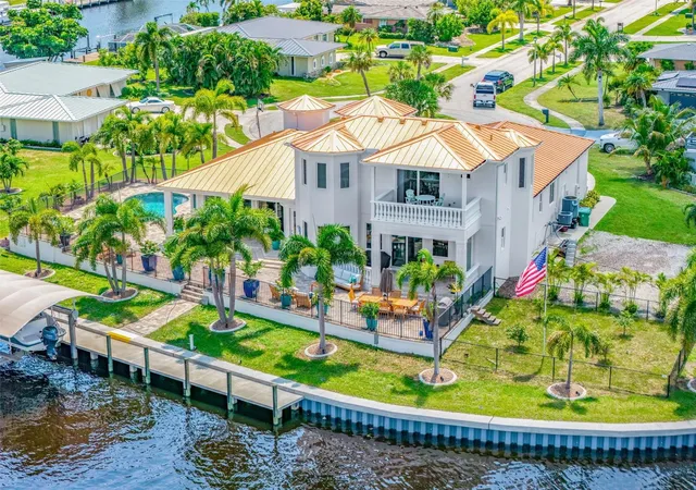 Photo 3 of Single family home for sale at 290 Tait Ter SE, Port Charlotte, FL 33952 | MLS# C7521381 | Listing updated on 2026-10-07