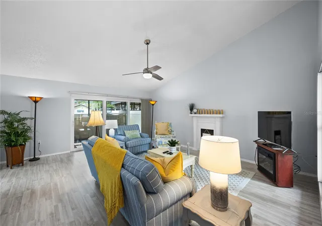 4th image of 1554 Glen Ct #A, Dunedin, FL 34698 | MLS# TB8471754