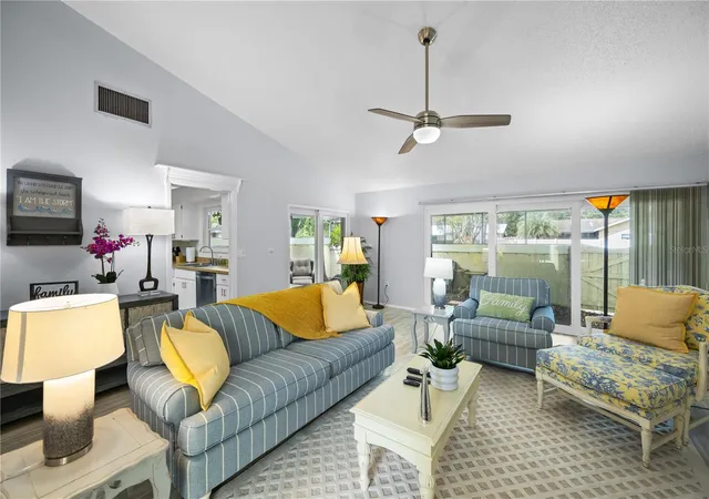 5th image of 1554 Glen Ct #A, Dunedin, FL 34698 | MLS# TB8471754