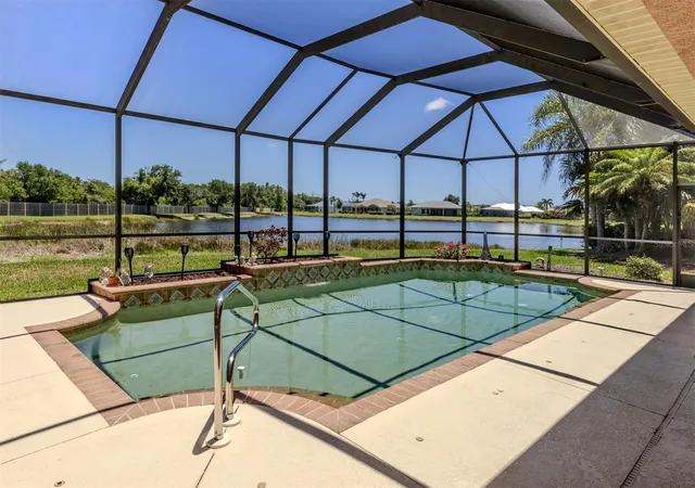 3rd image of 148 Wading Bird Dr, Venice, FL 34292 | MLS# N6142747