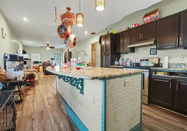Photo 4 of Sale Pending at 1054 State Rd 60 E, Lake Wales, FL 33853 | MLS# TB8471784 | Listing updated on 2026-09-02