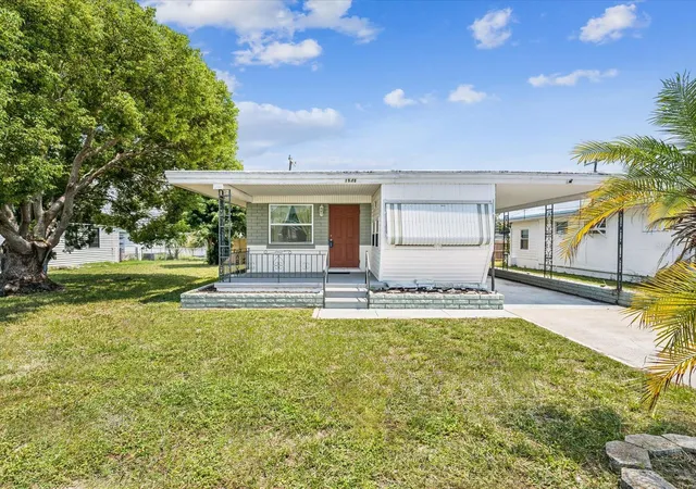 Homes for sale in Holiday, FL | 1940 Shady Cove Dr, Holiday, FL 34691 | MLS# TB8471787