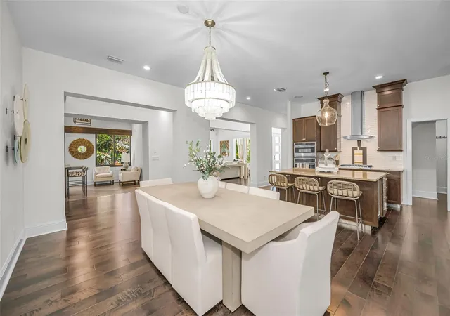 Photo 3 of Sale Pending at 1710 Brightwaters Blvd NE, Saint Petersburg, FL 33704 | MLS# TB8471809 | Listing updated on 2026-08-14