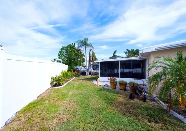 Homes for sale in Bradenton, FL | 9820 Royal Palm Dr, Bradenton, FL 34210 | MLS# A4680979