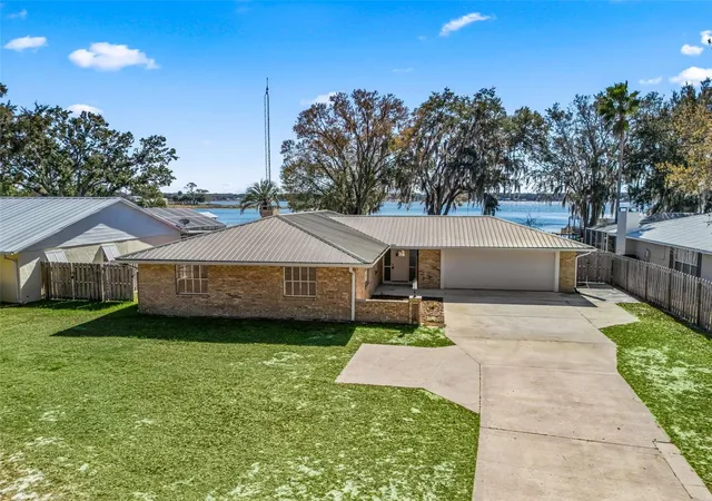 1st image of 10916 Se Timucuan Rd, Summerfield, FL 34491 | MLS# OM717967