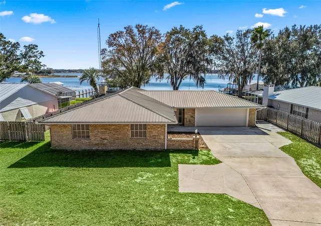 2nd image of 10916 Se Timucuan Rd, Summerfield, FL 34491 | MLS# OM717967
