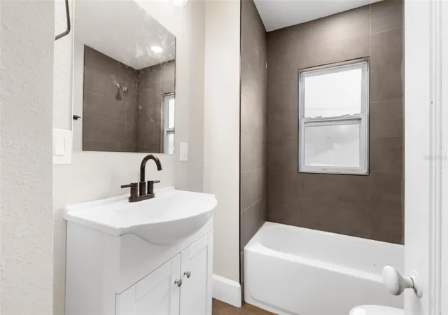 15th image of 781 31st Ave N, Saint Petersburg, FL 33704 | MLS# TB8471937