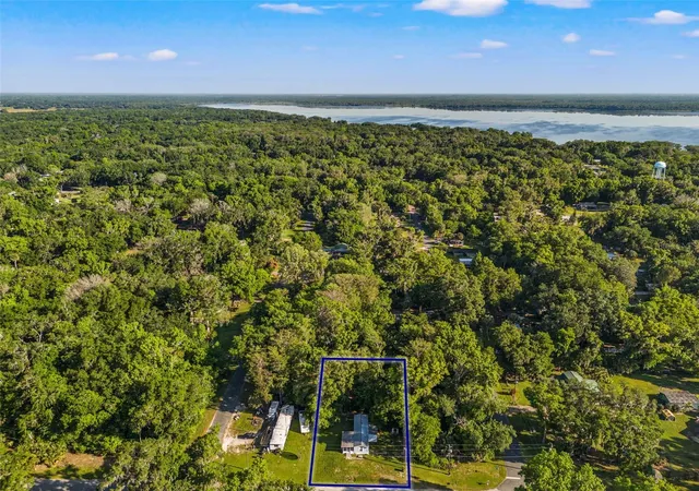 Homes for sale in Lake Panasoffkee, FL | 1940 Cr 428, Lake Panasoffkee, FL 33538 | MLS# TB8471975