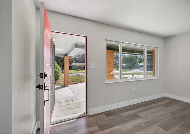 Photo 4 of Single family home for sale at 1503 Canal Ct, Tavares, FL 32778 | MLS# G5107671 | Listing updated on 2026-09-25