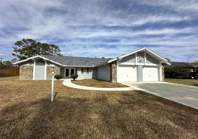 Photo 1 of Single family home for sale at 100 Webster Ln, Palm Coast, FL 32164 | MLS# FC315876 | Listing updated on 2026-08-03