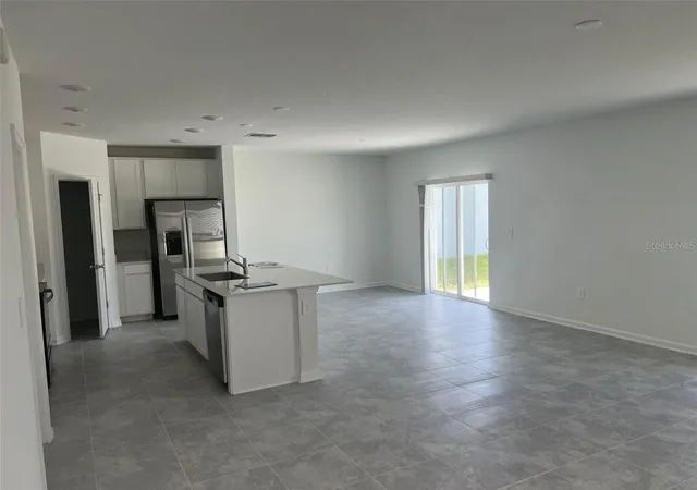 Photo 2 of Single family home for sale at 1756 White Water Ct, Davenport, FL 33837 | MLS# O6379292 | Listing updated on 2026-05-20