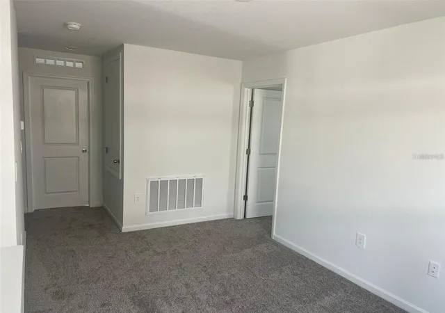Photo 3 of Single family home for sale at 1756 White Water Ct, Davenport, FL 33837 | MLS# O6379292 | Listing updated on 2026-05-20