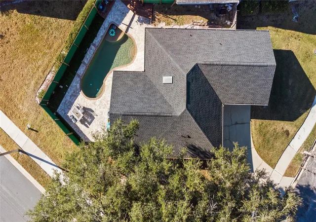 Photo 3 of Single family home for sale at 6500 Grosvenor Ln, Orlando, FL 32835 | MLS# O6379297 | Listing updated on 2026-08-28
