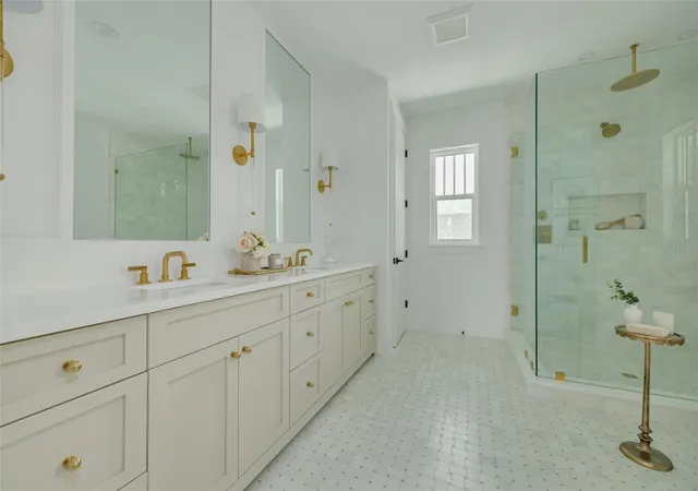 Photo 3 of Single family home for sale at 125 24th Avenue SE, Saint Petersburg, FL 33705 | MLS# TB8472084 | Listing updated on 2026-09-12