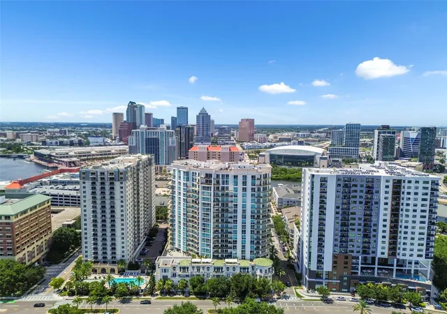 Homes for sale in Tampa, FL | 450 Knights Run Ave #2102, Tampa, FL 33602 | MLS# TB8472094