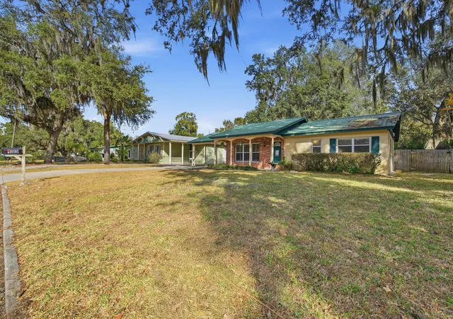 Homes for sale in Palatka, FL | 133 Crestwood Ave, Palatka, FL 32177 | MLS# FC315883