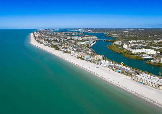 Homes for sale in Indian Rocks Beach, FL | 60 Gulf Boulevard, Indian Rocks Beach, FL 33785 | Houzeo