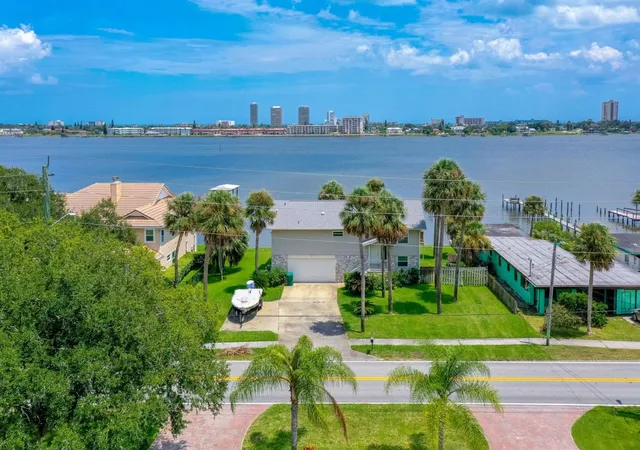 Homes for sale in Daytona Beach, FL | 1633 Riverside Dr, Daytona Beach, FL 32117 | MLS# A4681115