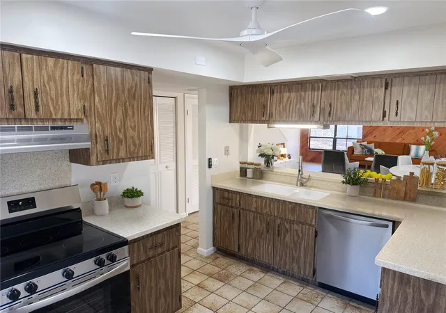 Photo 3 of Sale Pending at 3808 NE 17th Street Cir, Ocala, FL 34470 | MLS# OM718037 | Listing updated on 2026-09-02