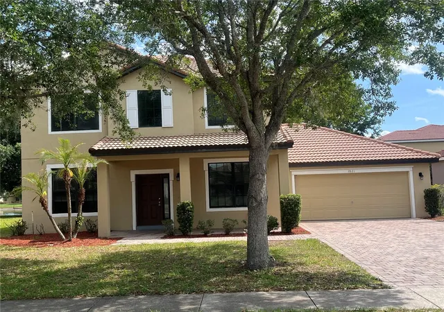 Photo 3 of Single family home for sale at 2821 Scenic Ln, Kissimmee, FL 34744 | MLS# O6379416 | Listing updated on 2026-10-01