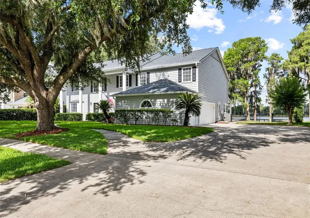 Photo 3 of Single family home for sale at 18010 Clear Lake Dr, Lutz, FL 33548 | MLS# TB8472249 | Listing updated on 2026-09-21
