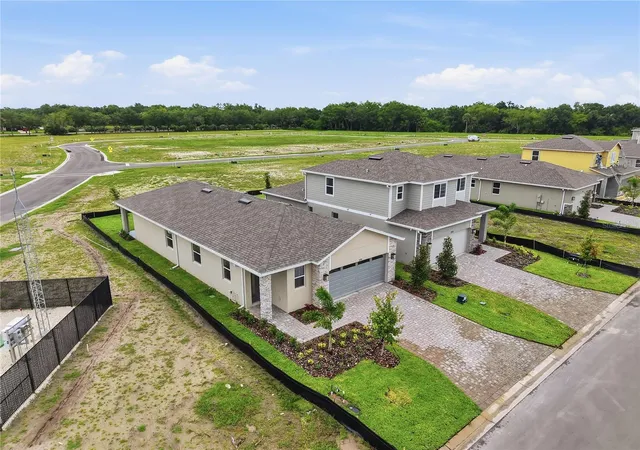 Photo 3 of Single family home for sale at 2326 Anders Dr, Parrish, FL 34219 | MLS# S5143084 | Listing updated on 2026-10-05