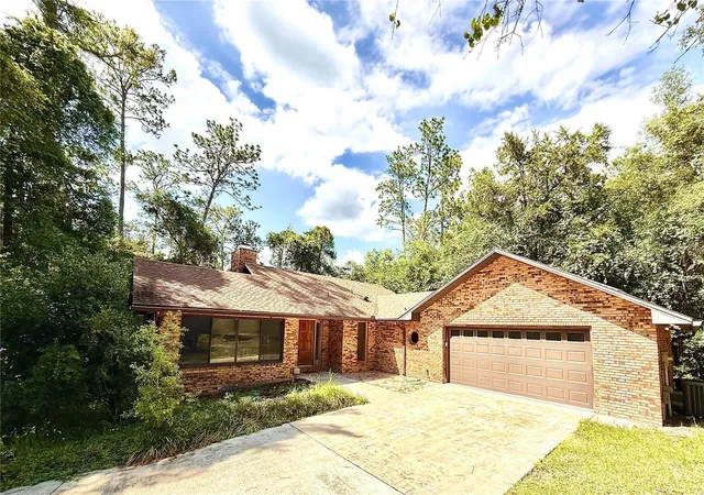Photo 1 of Single family home for sale at 1325 S Spring Garden Ave, Deland, FL 32720 | MLS# V4947139 | Listing updated on 2026-10-09