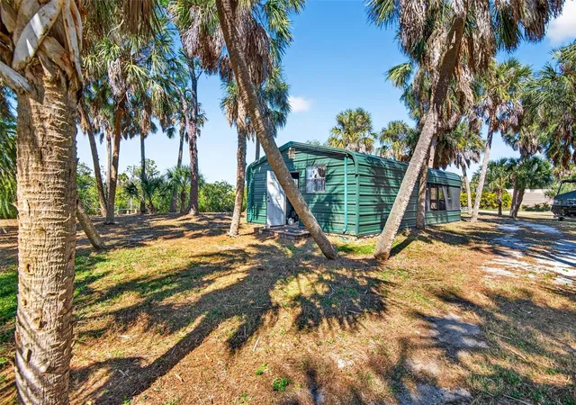 Photo 4 of Land for sale at 2619 River Bnd Dr, Ruskin, FL 33570 | MLS# TB8472284 | Listing updated on 2026-08-07
