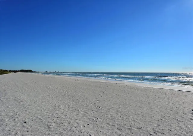 Homes for sale in Longboat Key, FL | 545 Sanctuary Drive, Longboat Key, FL 34228 | Houzeo
