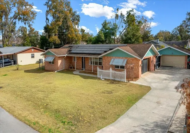 1st image of 10629 Se 51st Ave, Belleview, FL 34420 | MLS# OM718059